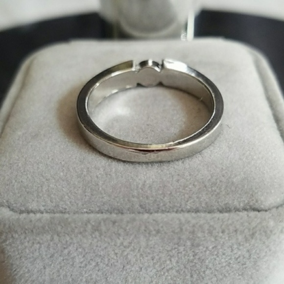 WOMEN'S Jewelry Round Cubic Zirconia Polished Stainless Steel Cocktail Ring NWT - Picture 3 of 3